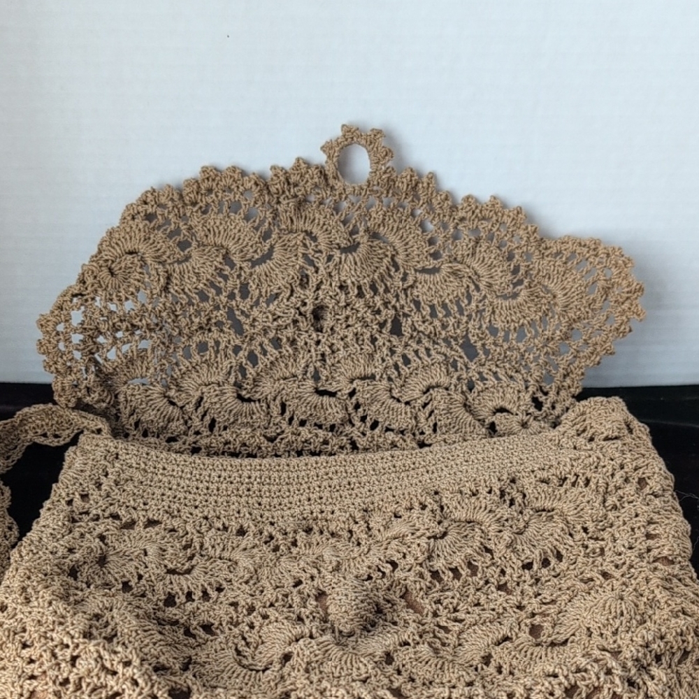 Handcrafted Vintage Crochet Tan Shoulder Strap Purse - Picture 4 of 6